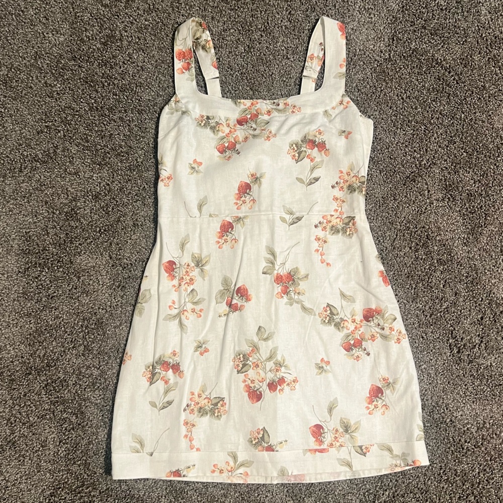 Abercrombie & Fitch Strawberry Floral White Dress